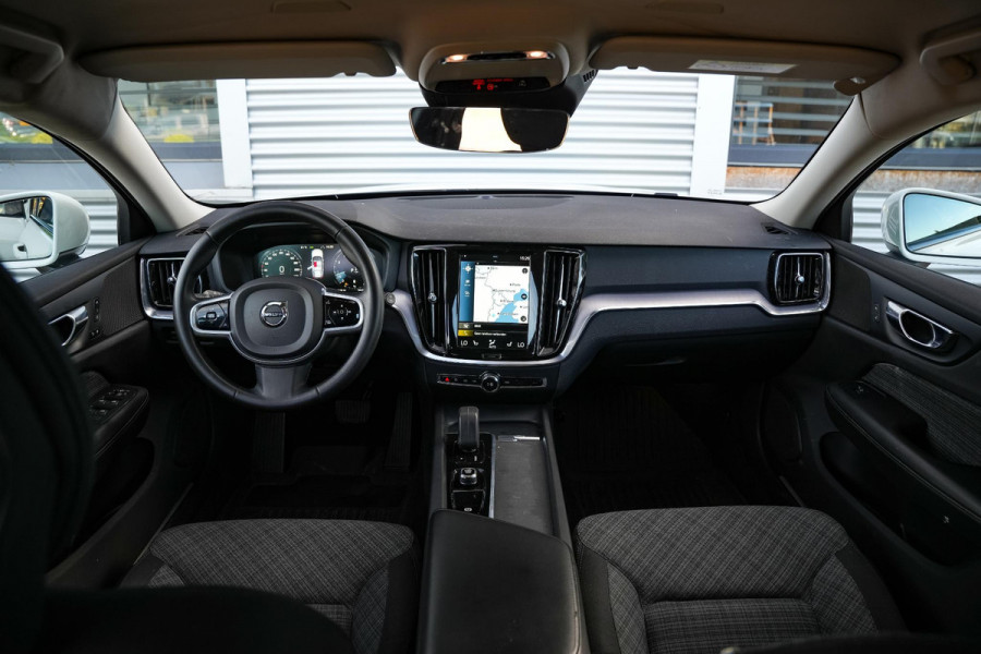 Volvo V60 Cross Country 2.0 B5 AWD Pro Adaptieve Cruise Keyless Memory 18''LM