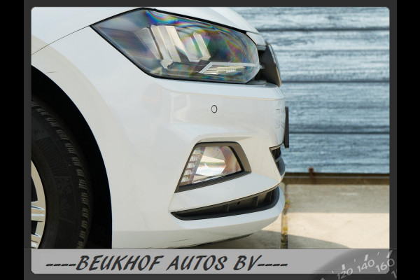 Volkswagen Polo 1.0 TSI Automaat Parkeersensor Navi Carplay
