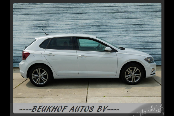 Volkswagen Polo 1.0 TSI Automaat Parkeersensor Navi Carplay