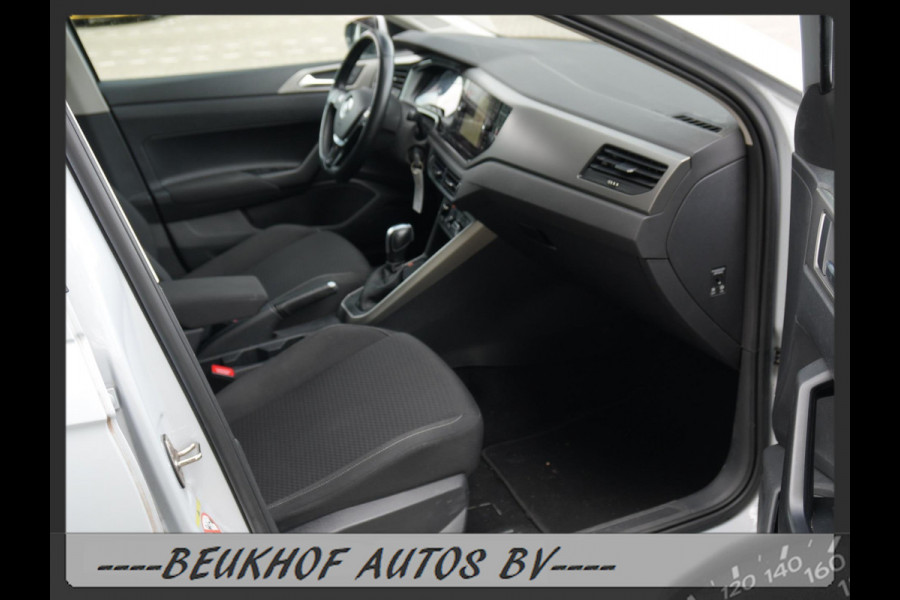 Volkswagen Polo 1.0 TSI Automaat Parkeersensor Navi Carplay