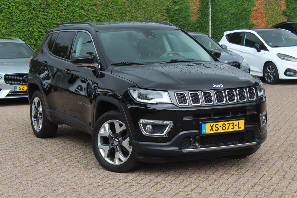 Jeep Compass 1.4 MultiAir Limited 4x4 / Camera / Leder / Keyless / 18'' / Navigatie / Beats / Elektr. stoelen / Stuur+Stoelverwarming / Cruise Control Jeep Compass 1.4 MultiAir Limited 4x4 / Camera / Leder / Keyless / 18'' / Navigatie / Beats / Elektr. stoelen / Stuur+Stoelverwarming / Cruise Control