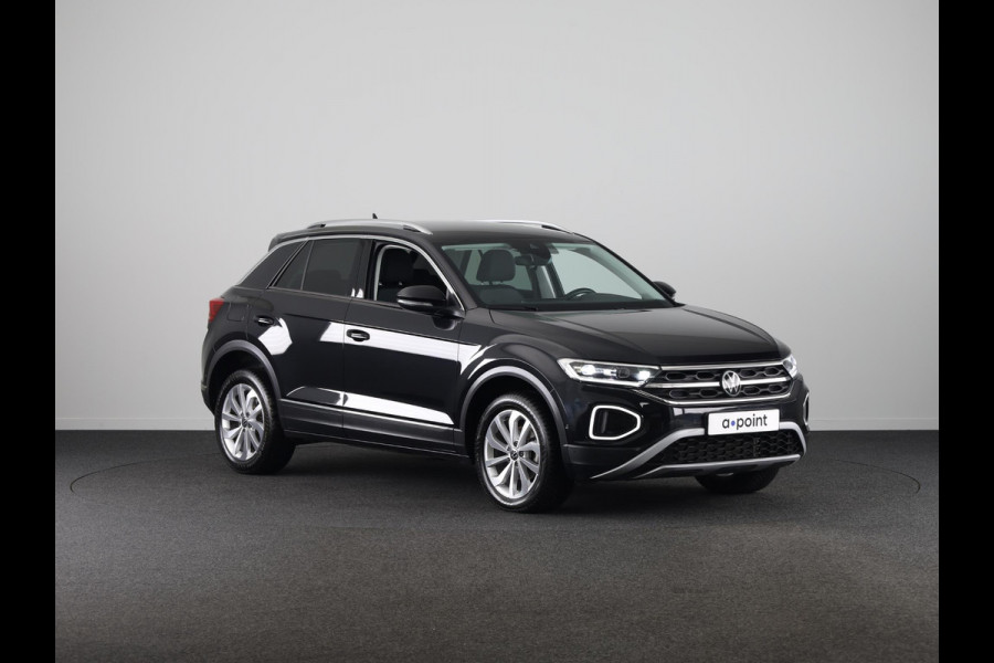 Volkswagen T-Roc 1.5 TSI Style 150 PK DSG | Trekhaak afneembaar | Navigatie | Stoel verwarming en massage | Leer/Alcantara |