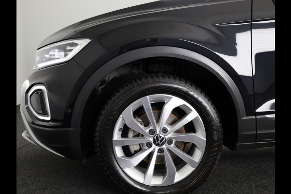 Volkswagen T-Roc 1.5 TSI Style 150 PK DSG | Trekhaak afneembaar | Navigatie | Stoel verwarming en massage | Leer/Alcantara |