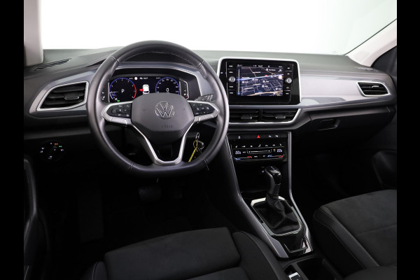 Volkswagen T-Roc 1.5 TSI Style 150 PK DSG | Trekhaak afneembaar | Navigatie | Stoel verwarming en massage | Leer/Alcantara |