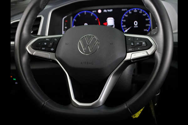 Volkswagen T-Roc 1.5 TSI Style 150 PK DSG | Trekhaak afneembaar | Navigatie | Stoel verwarming en massage | Leer/Alcantara |