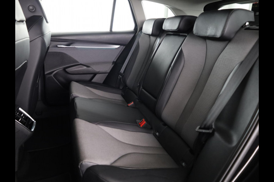 Škoda Enyaq 60 Selection 180pk | Navigatie | 21 inch Lichtmetalen velgen | Parkeercamera | Cruise controle