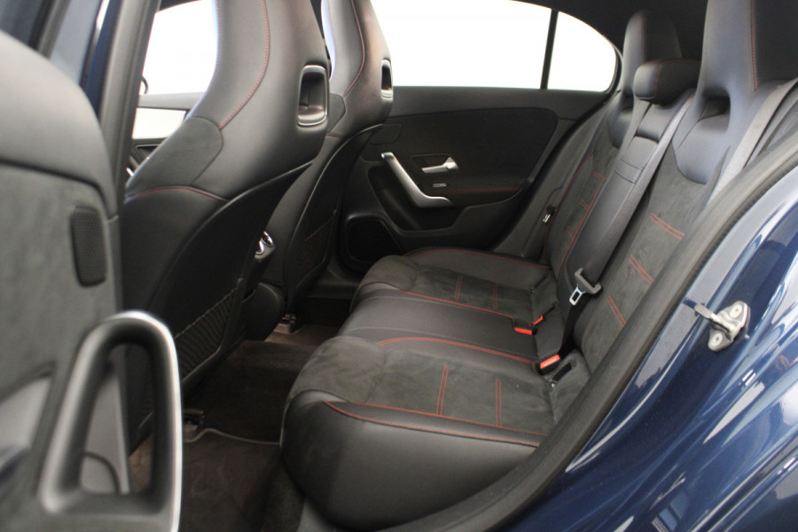 Mercedes-Benz A-Klasse 220 Launch Edition Premium AMG Pano