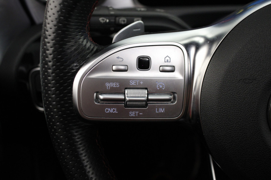Mercedes-Benz A-Klasse 220 Launch Edition Premium AMG Pano