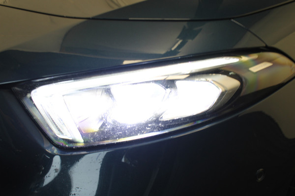 Mercedes-Benz A-Klasse 220 Launch Edition Premium AMG Pano