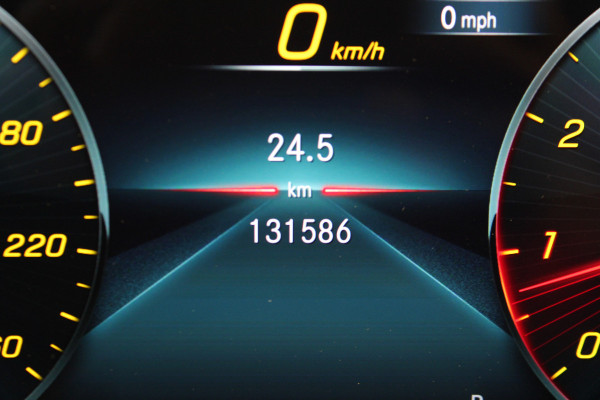 Mercedes-Benz A-Klasse 220 Launch Edition Premium AMG Pano