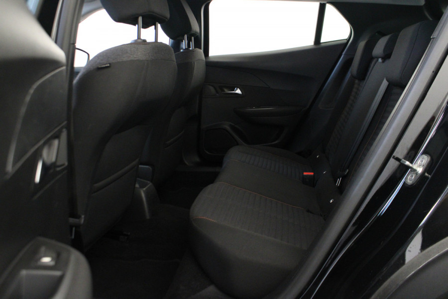Peugeot 2008 1.2 PureTech Blue Lease Allure