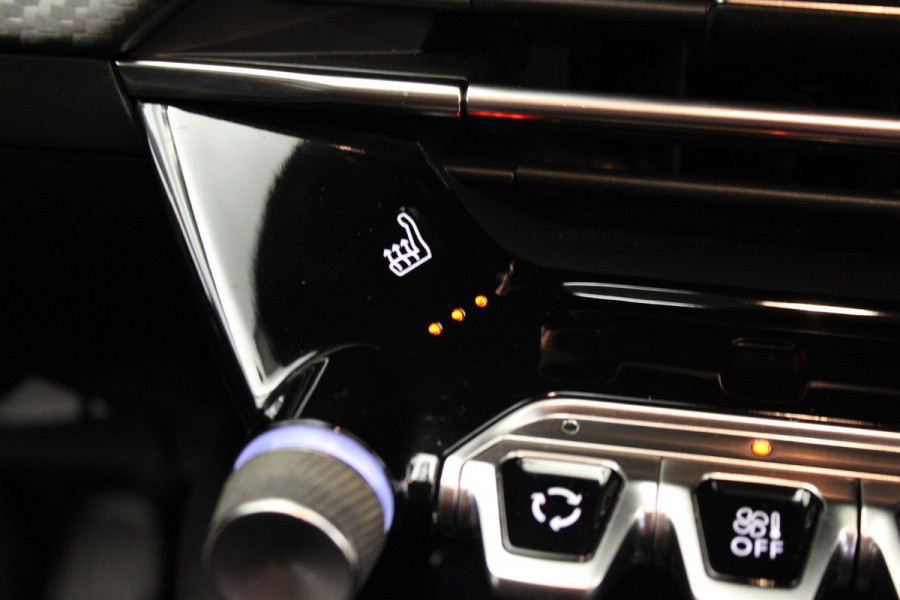 Peugeot 2008 1.2 PureTech Blue Lease Allure