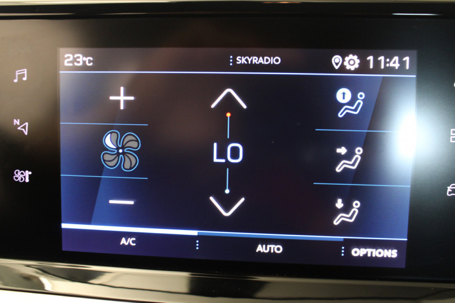 Peugeot 2008 1.2 PureTech Blue Lease Allure