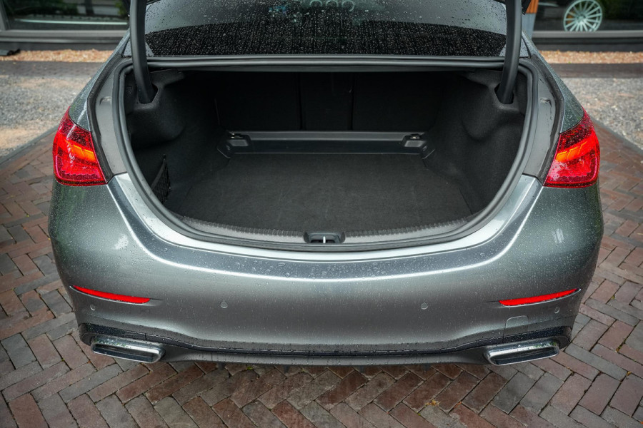 Mercedes-Benz C-Klasse C300 279PK AMG 360 Camera Navigatie Ambient DAB+ Leer Stoelverw. Side Assist
