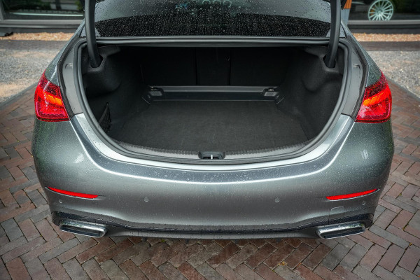 Mercedes-Benz C-Klasse C300 279PK AMG 360 Camera Navigatie Ambient DAB+ Leer Stoelverw. Side Assist