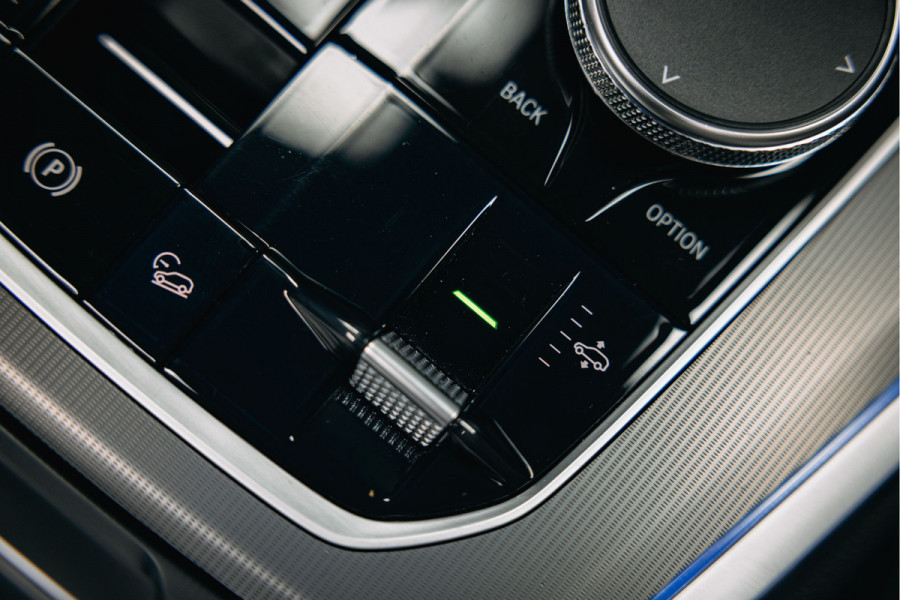 BMW X5 xDrive45e High Executive | M-sport | Pano | Head-Up | Trekhaak | 360 camera |