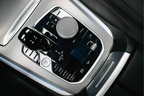 BMW X5 xDrive45e High Executive | M-sport | Pano | Head-Up | Trekhaak | 360 camera |