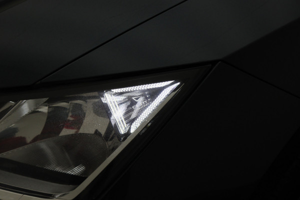 Seat León ST 1.0 EcoTSI Style Business Intense Automaat Virtual Cockpit, Apple Carplay, Keyless, Lane Assist, Trekhaak, PDC