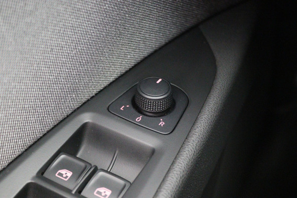 Seat León ST 1.0 EcoTSI Style Business Intense Automaat Virtual Cockpit, Apple Carplay, Keyless, Lane Assist, Trekhaak, PDC