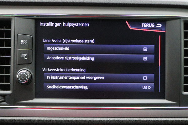 Seat León ST 1.0 EcoTSI Style Business Intense Automaat Virtual Cockpit, Apple Carplay, Keyless, Lane Assist, Trekhaak, PDC