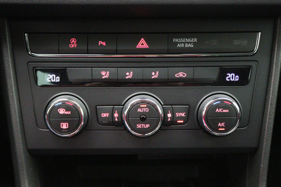 Seat León ST 1.0 EcoTSI Style Business Intense Automaat Virtual Cockpit, Apple Carplay, Keyless, Lane Assist, Trekhaak, PDC