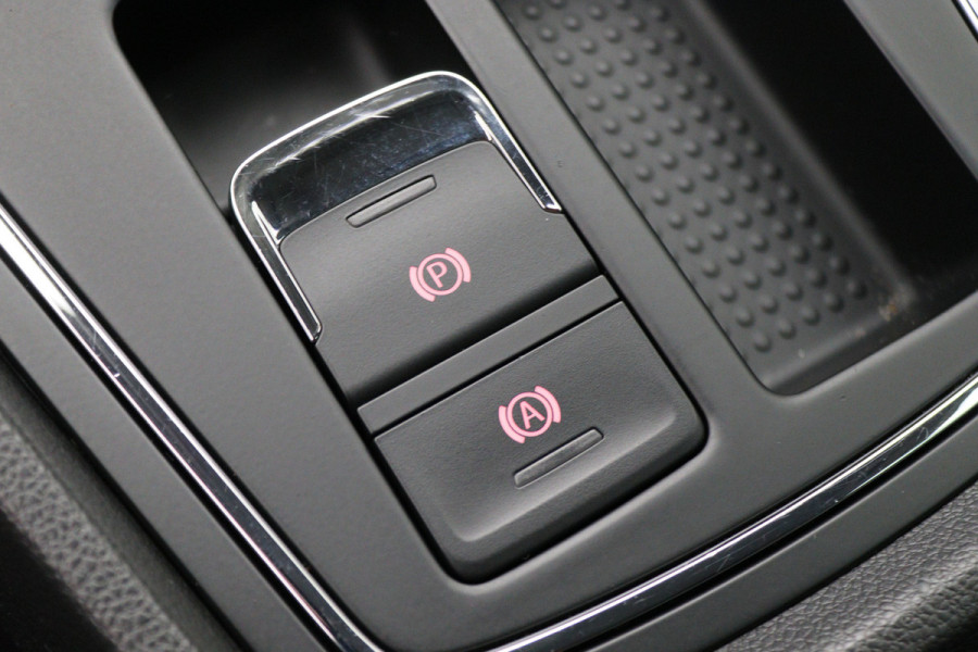 Seat León ST 1.0 EcoTSI Style Business Intense Automaat Virtual Cockpit, Apple Carplay, Keyless, Lane Assist, Trekhaak, PDC