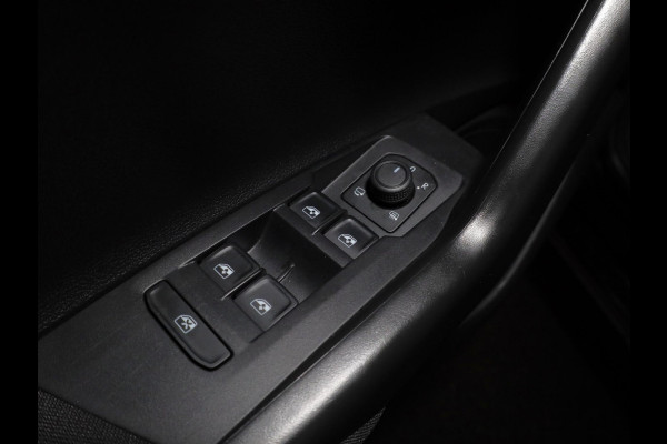 Volkswagen Polo 1.0 TSI Life Edition 95 pk Automaat (DSG) | Verlengde garantie | Navigatie via App | Parkeersensoren | Achteruitrijcamera | Stoelverwarming |