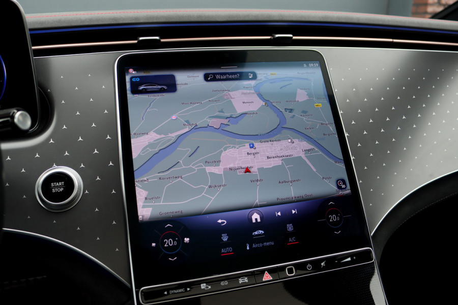 Mercedes-Benz EQE 300 AMG Line 89 kWh | Distronic | Panoramadak | Burmester | Dodehoekassistent | Memory | Warmtepomp | Camera | Rijassistentiepakket | Keyless Go |