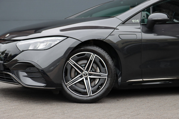 Mercedes-Benz EQE 300 AMG Line 89 kWh | Distronic | Panoramadak | Burmester | Dodehoekassistent | Memory | Warmtepomp | Camera | Rijassistentiepakket | Keyless Go |