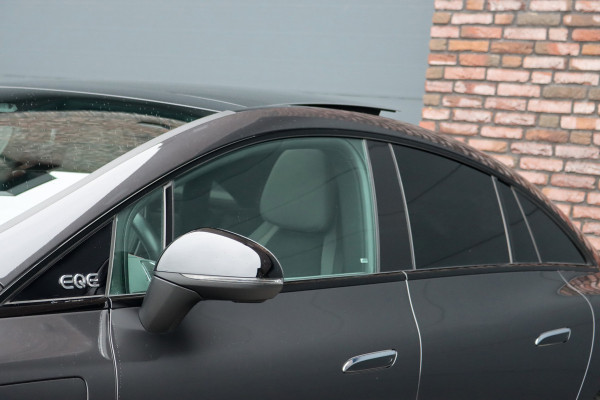 Mercedes-Benz EQE 300 AMG Line 89 kWh | Distronic | Panoramadak | Burmester | Dodehoekassistent | Memory | Warmtepomp | Camera | Rijassistentiepakket | Keyless Go |