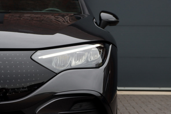Mercedes-Benz EQE 300 AMG Line 89 kWh | Distronic | Panoramadak | Burmester | Dodehoekassistent | Memory | Warmtepomp | Camera | Rijassistentiepakket | Keyless Go |
