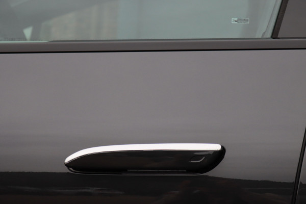 Mercedes-Benz EQE 300 AMG Line 89 kWh | Distronic | Panoramadak | Burmester | Dodehoekassistent | Memory | Warmtepomp | Camera | Rijassistentiepakket | Keyless Go |