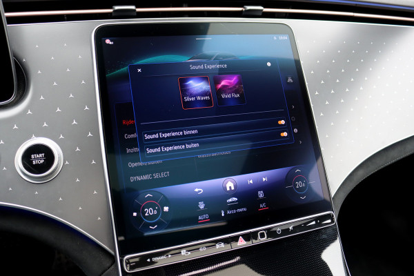 Mercedes-Benz EQE 300 AMG Line 89 kWh | Distronic | Panoramadak | Burmester | Dodehoekassistent | Memory | Warmtepomp | Camera | Rijassistentiepakket | Keyless Go |