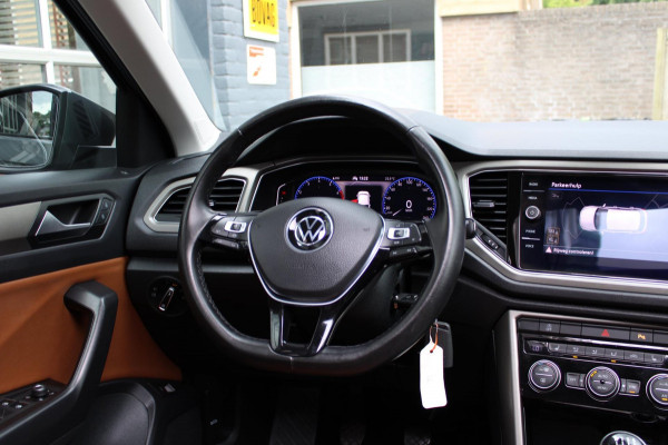 Volkswagen T-Roc 1.0 TSI Style Business Pano Virtual Carplay Volkswagen T-Roc 1.0 TSI Style Business Pano Virtual Carplay
