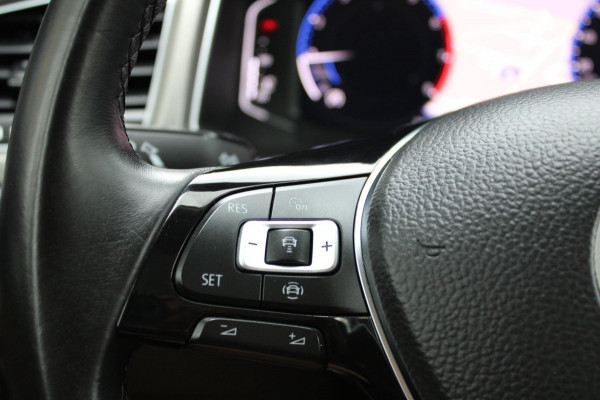 Volkswagen T-Roc 1.0 TSI Style Business Pano Virtual Carplay Volkswagen T-Roc 1.0 TSI Style Business Pano Virtual Carplay