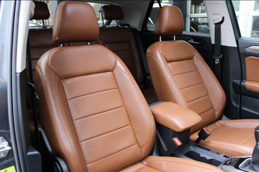 Volkswagen T-Roc 1.0 TSI Style Business Pano Virtual Carplay Volkswagen T-Roc 1.0 TSI Style Business Pano Virtual Carplay