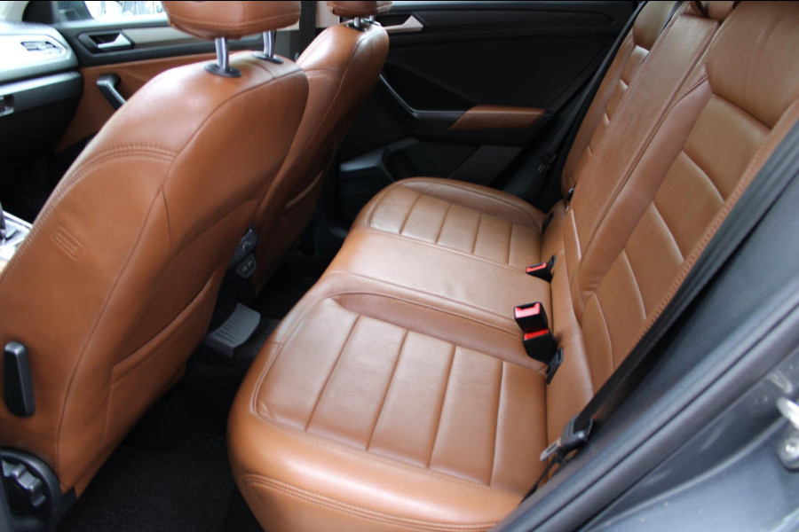 Volkswagen T-Roc 1.0 TSI Style Business Pano Virtual Carplay Volkswagen T-Roc 1.0 TSI Style Business Pano Virtual Carplay