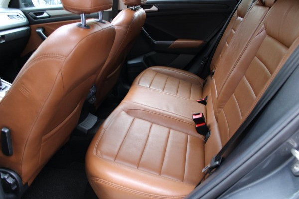 Volkswagen T-Roc 1.0 TSI Style Business Pano Virtual Carplay Volkswagen T-Roc 1.0 TSI Style Business Pano Virtual Carplay