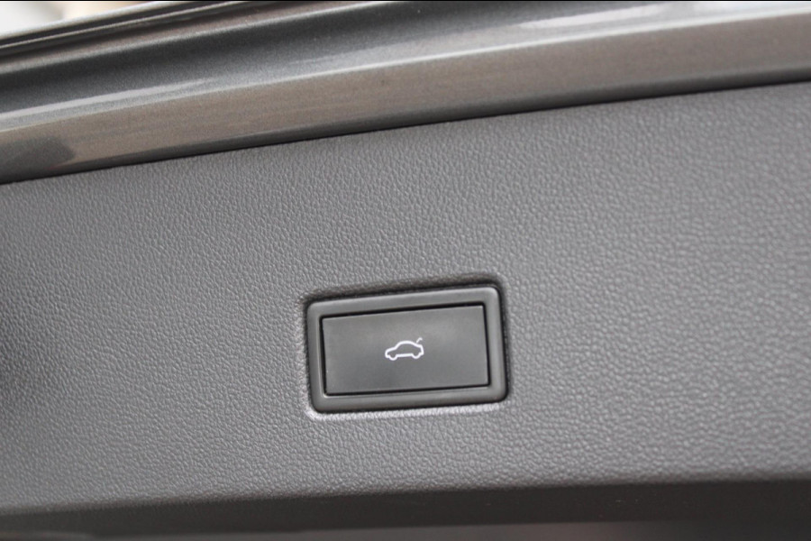 Volkswagen T-Roc 1.0 TSI Style Business Pano Virtual Carplay Volkswagen T-Roc 1.0 TSI Style Business Pano Virtual Carplay