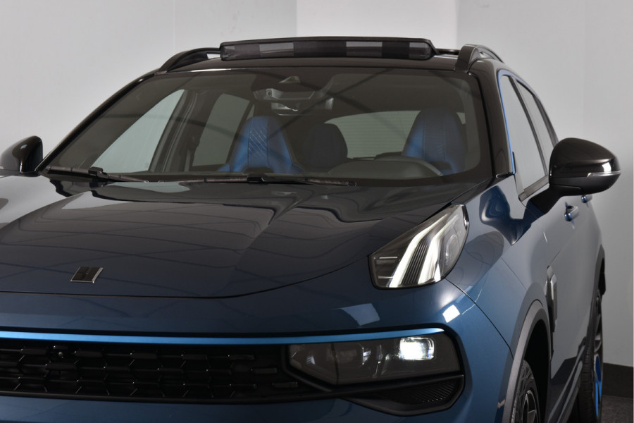 Lynk & Co 01 1.5 PHEV 261PK MY23 | Donkere hemel | 360 Camera | 7.4 kWh boordlader | S/K-panodak | Adapt. Cruise | Memory | Elek. klep | LM 20" | 1388