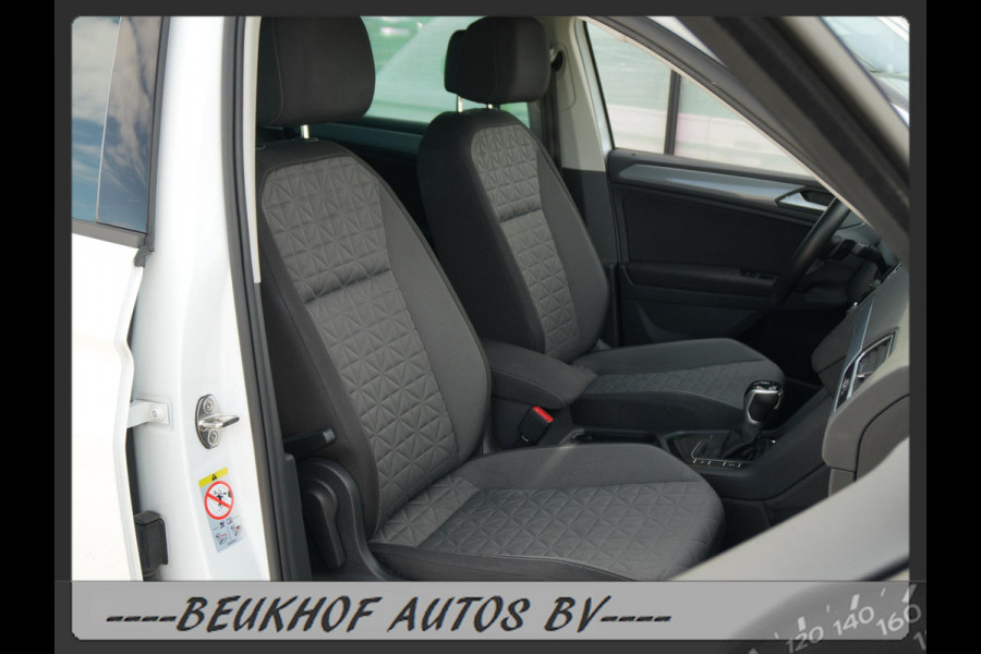 Volkswagen Tiguan 1.5 TSI Carplay Trekhaak Adapt Cruise Pdc