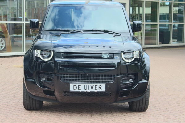 Land Rover Defender 110 2.0 P300e 110 X-Dynamic HSE