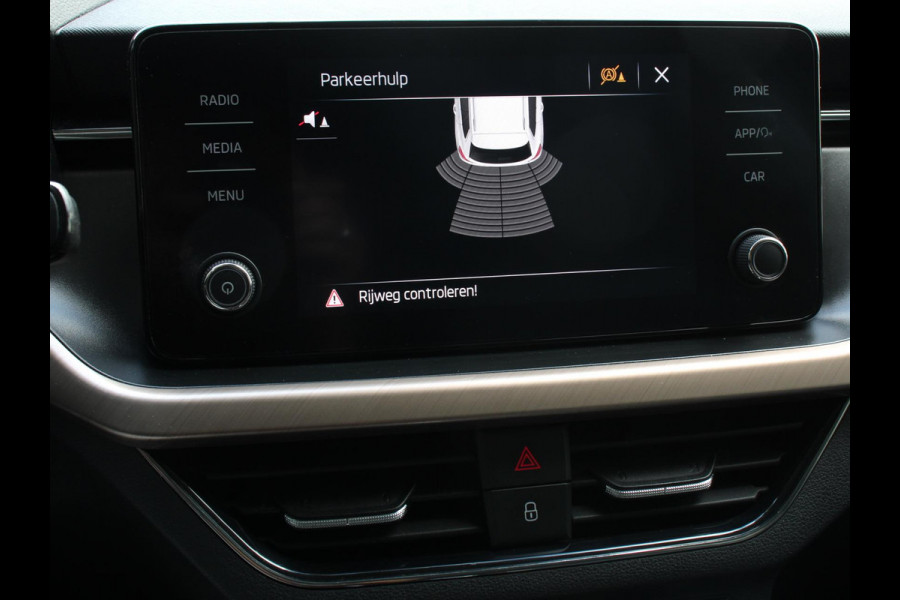 Škoda Kamiq 1.5 TSI 150pk Style DSG | Navigatie | Apple Carplay / Android Auto | Climate Control | Parkeer sensoren | DAB