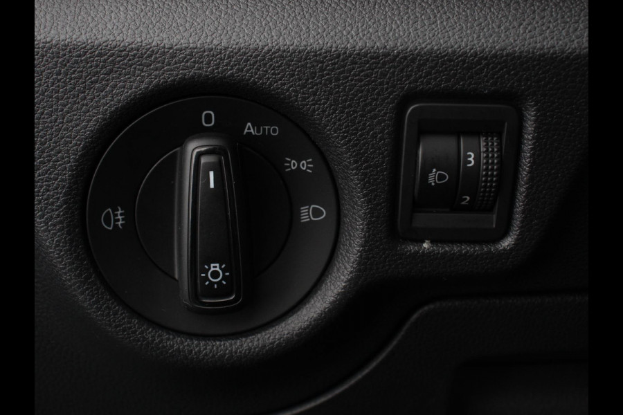 Škoda Kamiq 1.5 TSI 150pk Style DSG | Navigatie | Apple Carplay / Android Auto | Climate Control | Parkeer sensoren | DAB