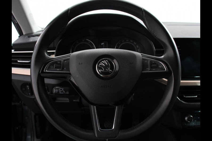 Škoda Kamiq 1.5 TSI 150pk Style DSG | Navigatie | Apple Carplay / Android Auto | Climate Control | Parkeer sensoren | DAB