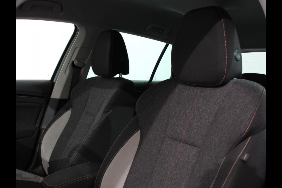 Škoda Kamiq 1.5 TSI 150pk Style DSG | Navigatie | Apple Carplay / Android Auto | Climate Control | Parkeer sensoren | DAB