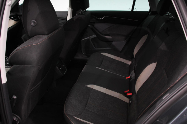 Škoda Kamiq 1.5 TSI 150pk Style DSG | Navigatie | Apple Carplay / Android Auto | Climate Control | Parkeer sensoren | DAB