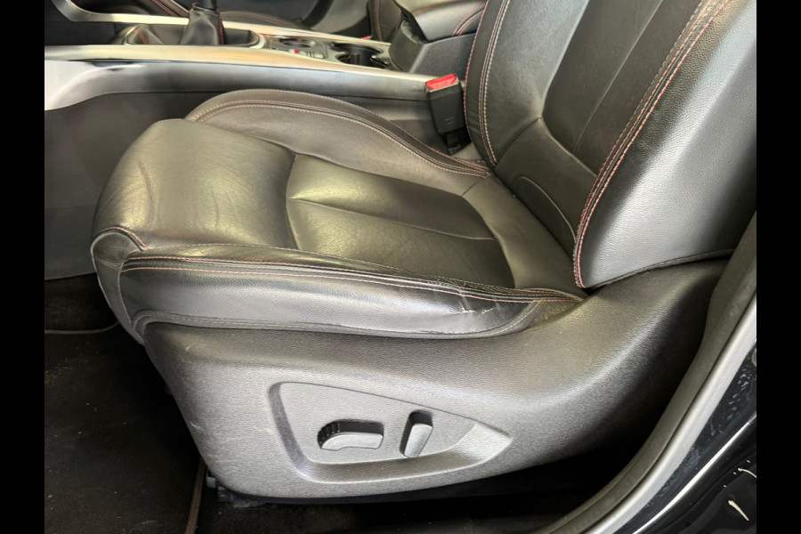Renault Kadjar 1.2 TCe Black Edition TREKHAAK CAMERA NAVIGATIE LED LEDER CLIMATE CRUISE KEYLESS-GO