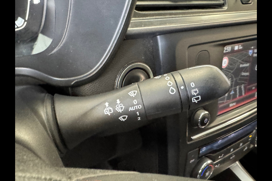 Renault Kadjar 1.2 TCe Black Edition TREKHAAK CAMERA NAVIGATIE LED LEDER CLIMATE CRUISE KEYLESS-GO