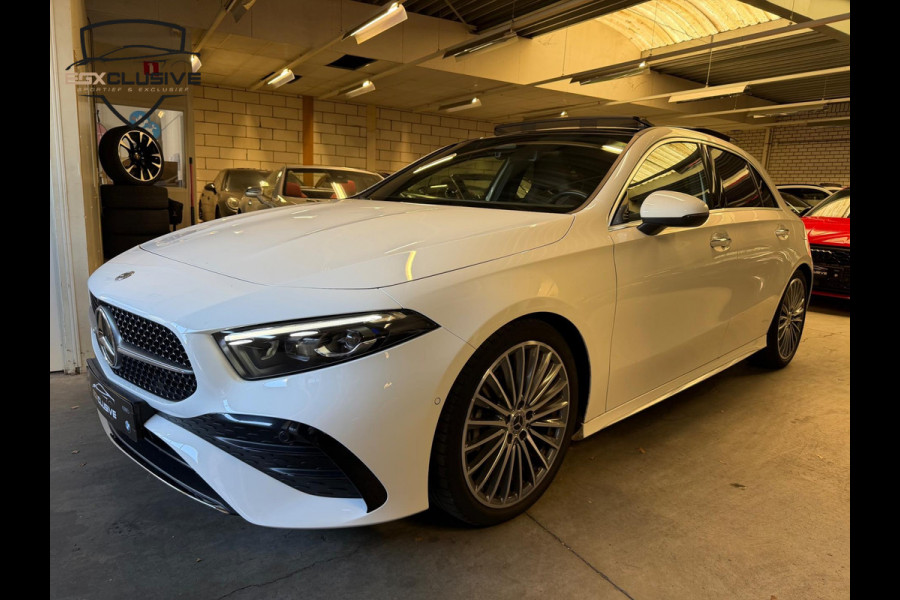 Mercedes-Benz A-Klasse 200 AMG Line Pano/Ambiente/Facelift/Camera Mercedes-Benz A-Klasse 200 AMG Line Pano/Ambiente/Facelift/Camera